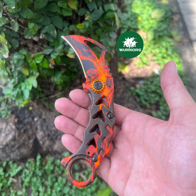 Navaja Karambit Official Llama