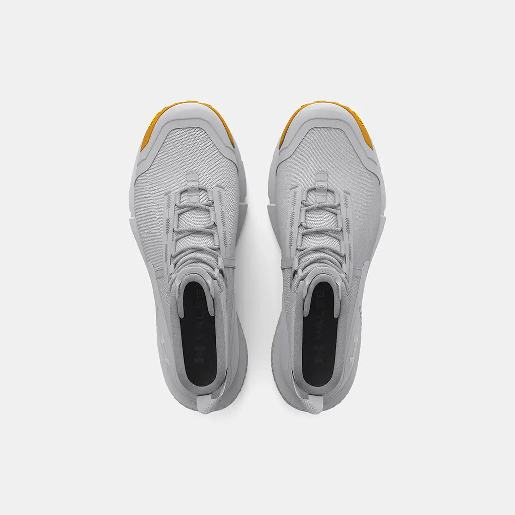 Bota Charged Gris
