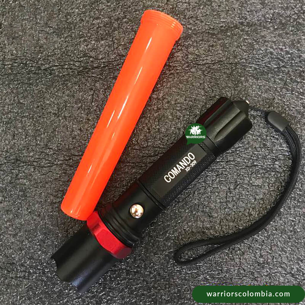 Linterna Comando XD-309 Rompe Vidrio