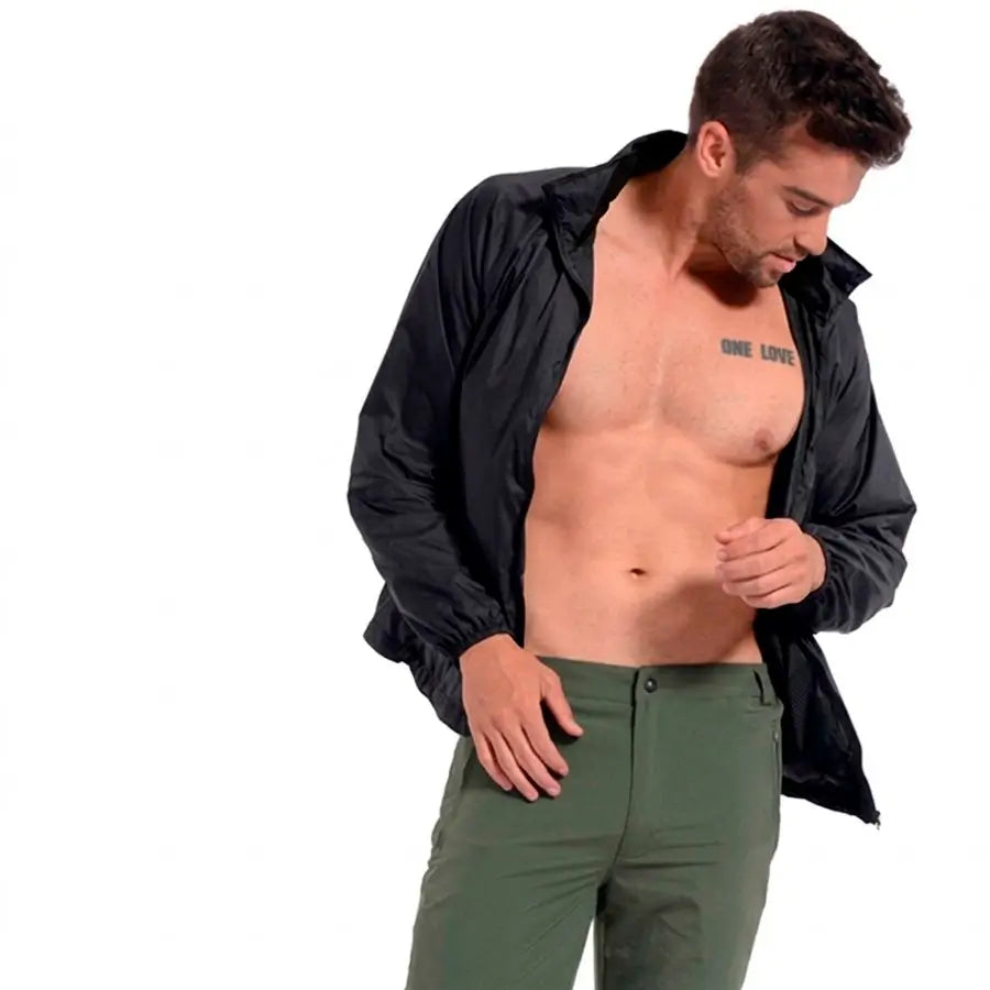 Chaqueta Rompe Viento Negro