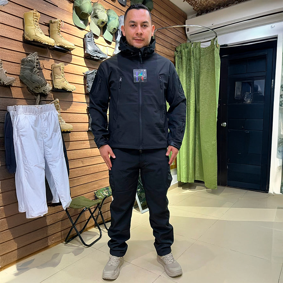 Conjunto Con Chaqueta Piel Tiburon L
